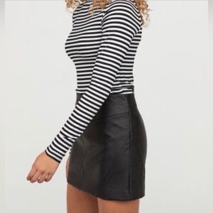 H&M Faux Leather Skirt Sz 8